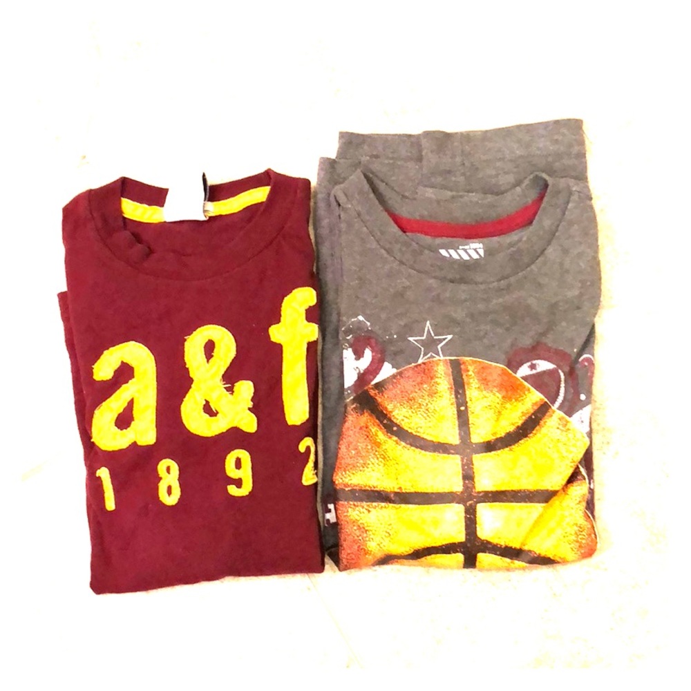Bundle of 2 long sleeve T-shirts for boys age 10